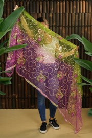 Bohemian Sustainable Fashion - Vintage Bollywood scarf ‘Dupatta’ - with imperfection - Uma Nomad