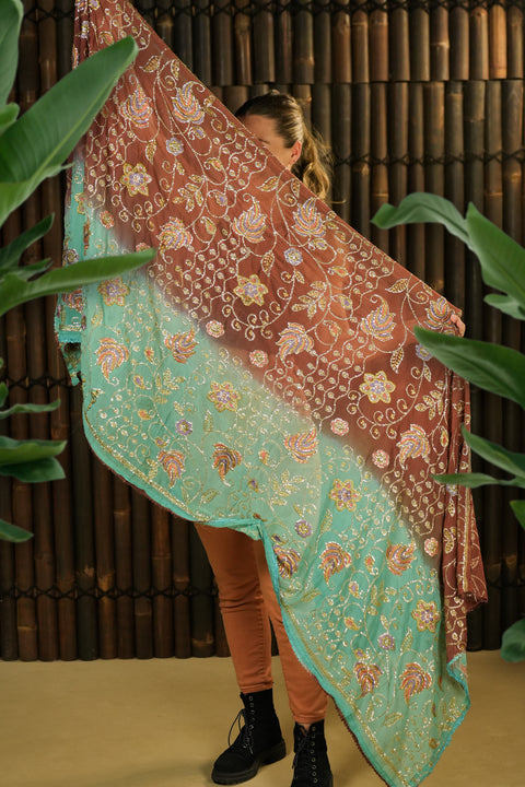 Bohemian Sustainable Fashion - Vintage Bollywood scarf ‘Dupatta’ - with imperfections - Uma Nomad